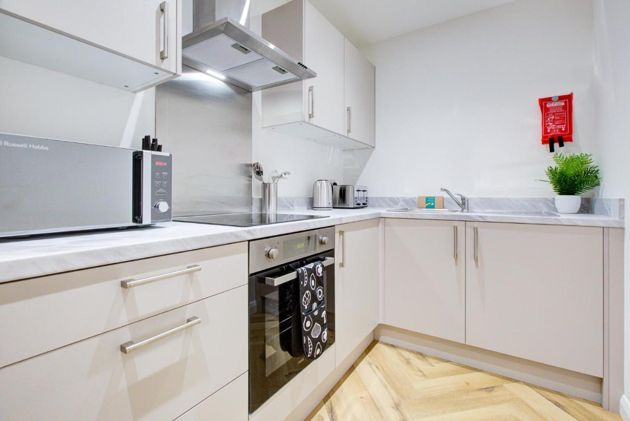 Hybrid Resi - London, Mitcham Close To Tooting And Wimbledon Zewnętrze zdjęcie