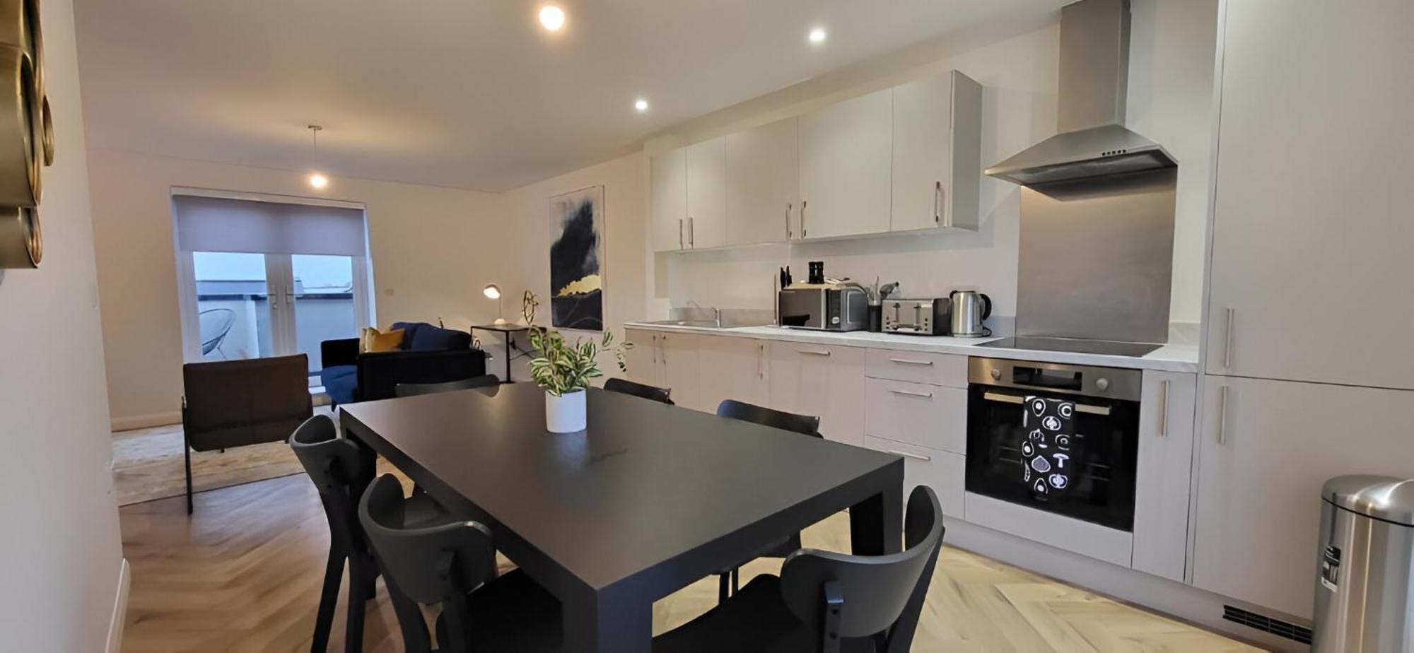 Hybrid Resi - London, Mitcham Close To Tooting And Wimbledon Zewnętrze zdjęcie